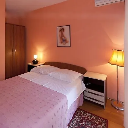 In With Terrace, Air Conditioning, Wifi 3674-2 *